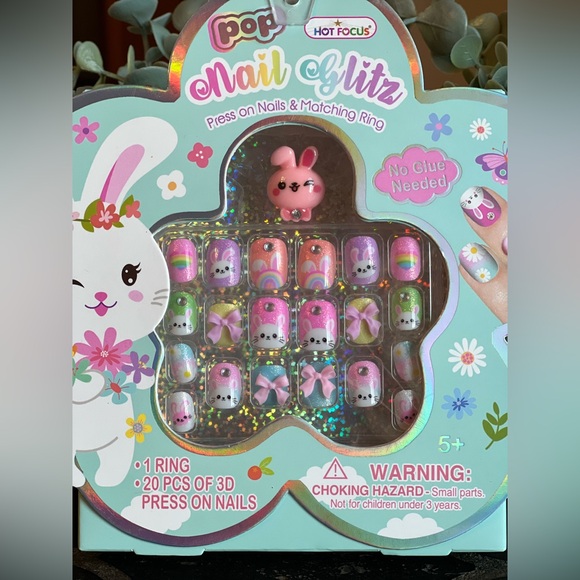 Other - Nail Glitz Press-On Nails & Matching Ring Set